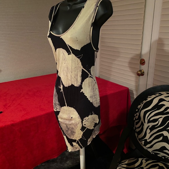 Rachel Roy Gingko Leaf Print Tank Top - Picture 4 of 11